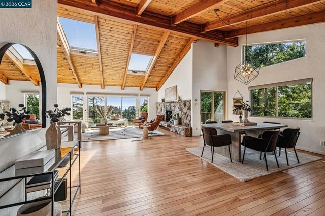 3203 Monterey Blvd, Oakland, CA 94602