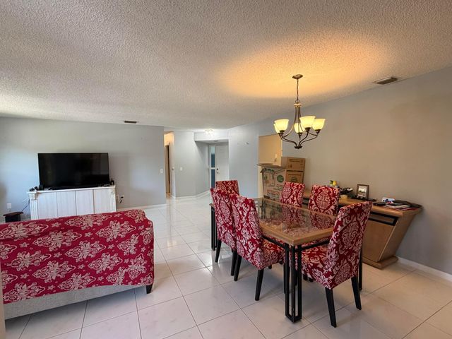 5136 FLORIA Drive G, Boynton Beach, FL 33437