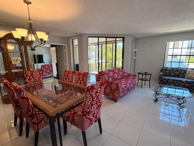 5136 FLORIA Drive G, Boynton Beach, FL 33437