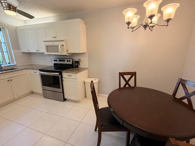 5136 FLORIA Drive G, Boynton Beach, FL 33437