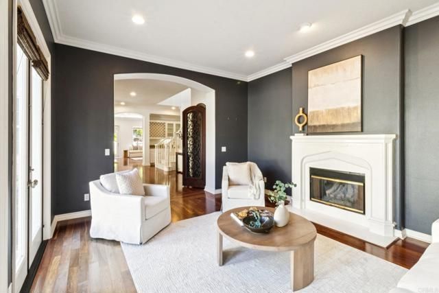 5492 Coach Ln, San Diego, CA 92130