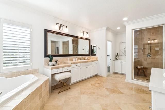 5492 Coach Ln, San Diego, CA 92130