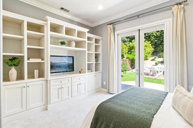 5492 Coach Ln, San Diego, CA 92130