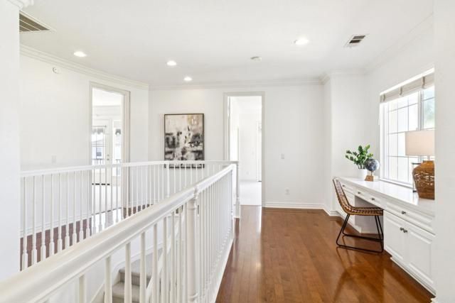 5492 Coach Ln, San Diego, CA 92130