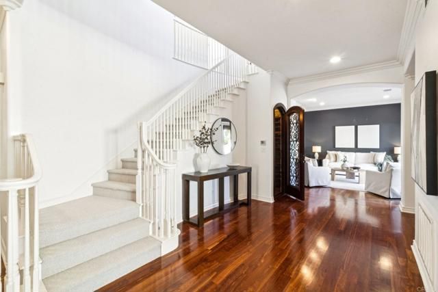 5492 Coach Ln, San Diego, CA 92130