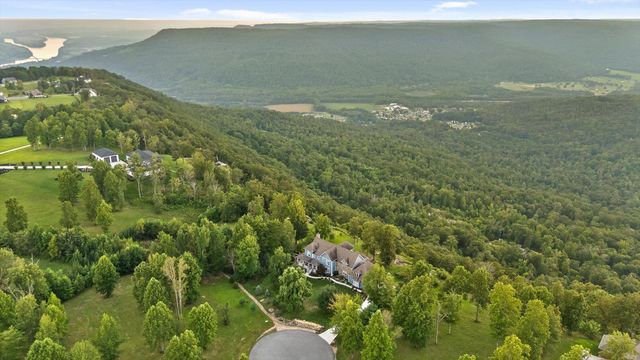 190 Gray Fox Court, Jasper, TN 37347