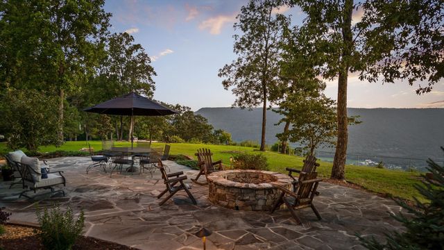 190 Gray Fox Court, Jasper, TN 37347