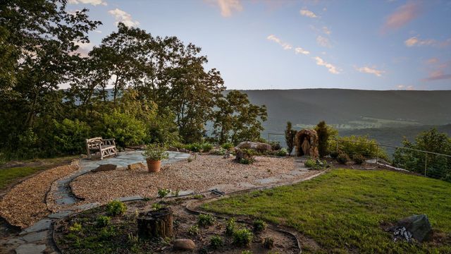 190 Gray Fox Court, Jasper, TN 37347