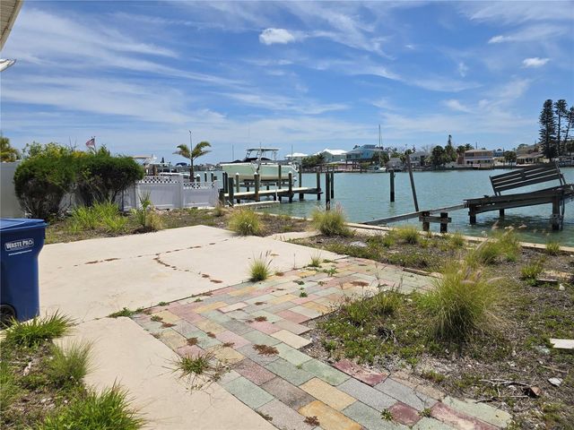 249 144TH AVENUE, Madeira Beach, FL 33708