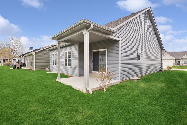 807 Alexandra Lane, Yorkville, IL 60560