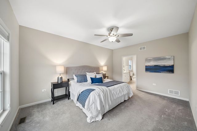 807 Alexandra Lane, Yorkville, IL 60560
