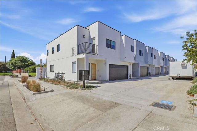 13369 W Cellest Parkway, Pacoima, CA 91331