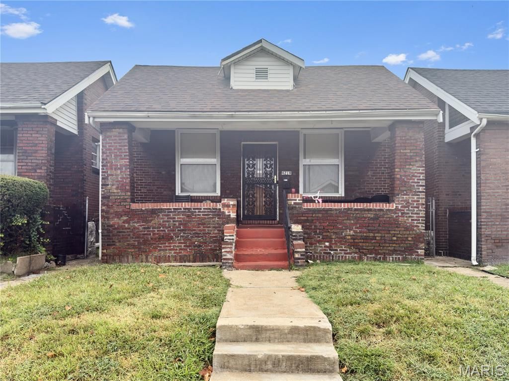 4219 E. Sacramento Ave., St Louis, MO 63115