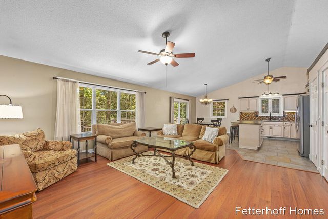 6615 Beech Creek Drive, Fruitport, MI 49415