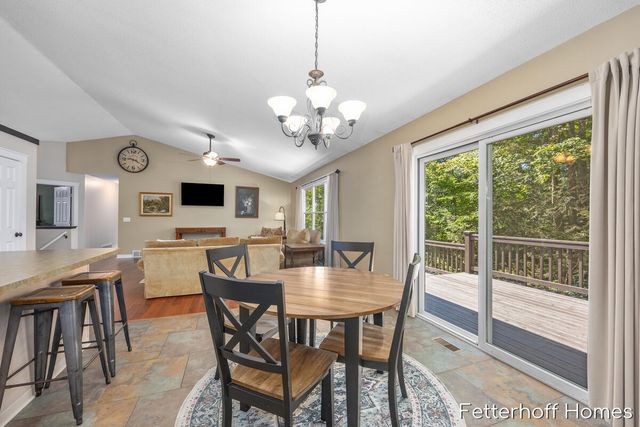 6615 Beech Creek Drive, Fruitport, MI 49415