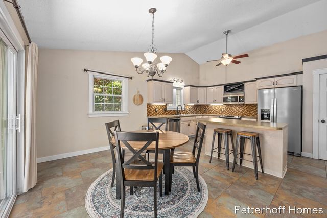6615 Beech Creek Drive, Fruitport, MI 49415