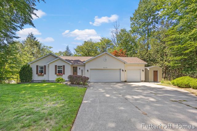 6615 Beech Creek Drive, Fruitport, MI 49415