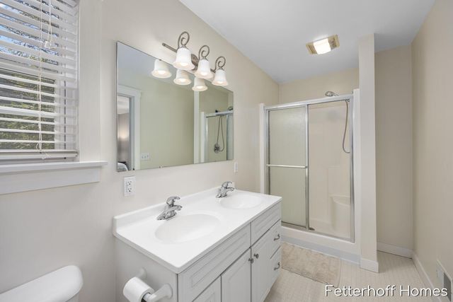 6615 Beech Creek Drive, Fruitport, MI 49415
