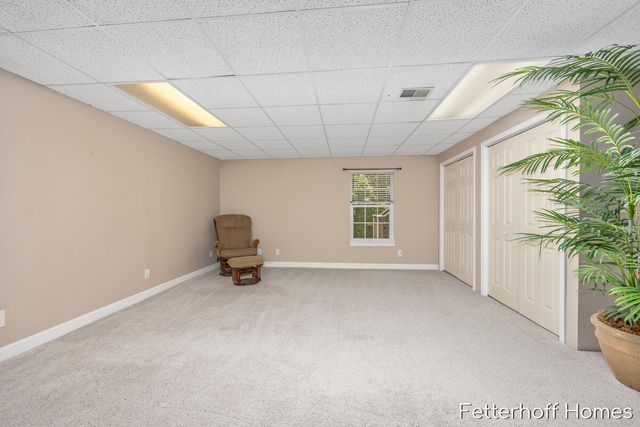 6615 Beech Creek Drive, Fruitport, MI 49415