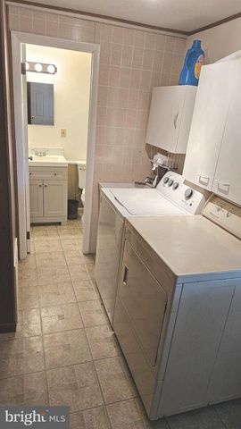 125 COLONIAL, Edgewater Park, NJ 08010