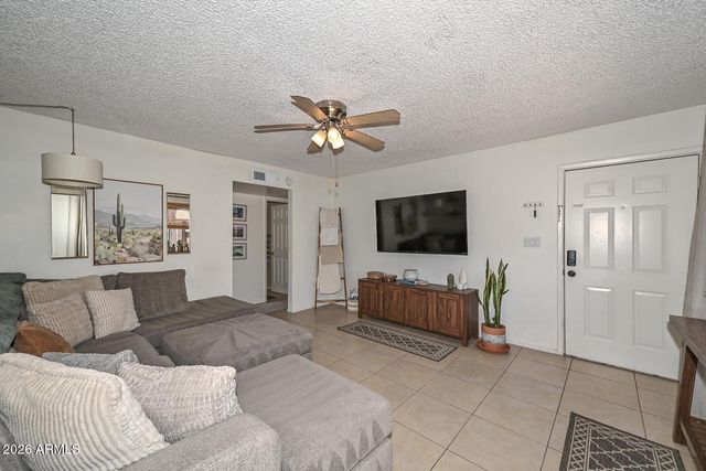 1261 E HARMONY Circle, Mesa, AZ 85204