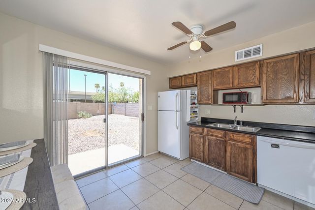 1261 E HARMONY Circle, Mesa, AZ 85204
