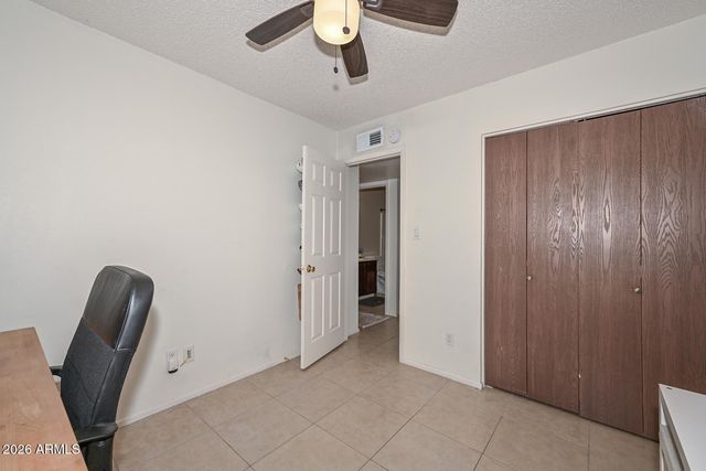 1261 E HARMONY Circle, Mesa, AZ 85204