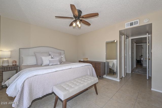 1261 E HARMONY Circle, Mesa, AZ 85204