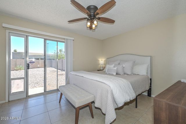 1261 E HARMONY Circle, Mesa, AZ 85204