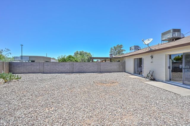 1261 E HARMONY Circle, Mesa, AZ 85204