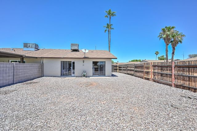 1261 E HARMONY Circle, Mesa, AZ 85204