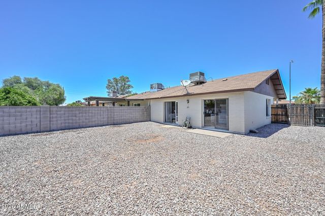 1261 E HARMONY Circle, Mesa, AZ 85204