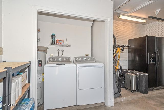 1261 E HARMONY Circle, Mesa, AZ 85204
