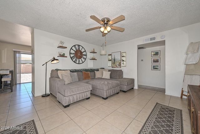 1261 E HARMONY Circle, Mesa, AZ 85204