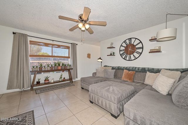 1261 E HARMONY Circle, Mesa, AZ 85204