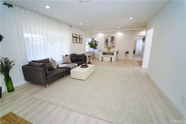 18635 Lanark, Reseda, CA 91335
