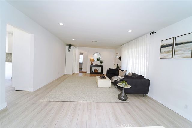 18635 Lanark, Reseda, CA 91335