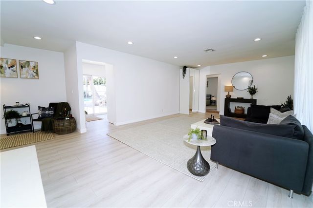 18635 Lanark, Reseda, CA 91335