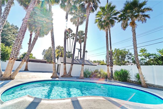 18635 Lanark, Reseda, CA 91335