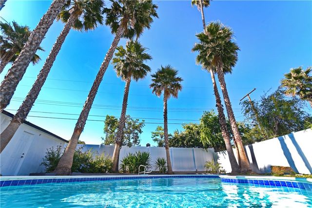 18635 Lanark, Reseda, CA 91335
