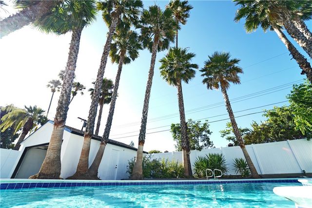18635 Lanark, Reseda, CA 91335