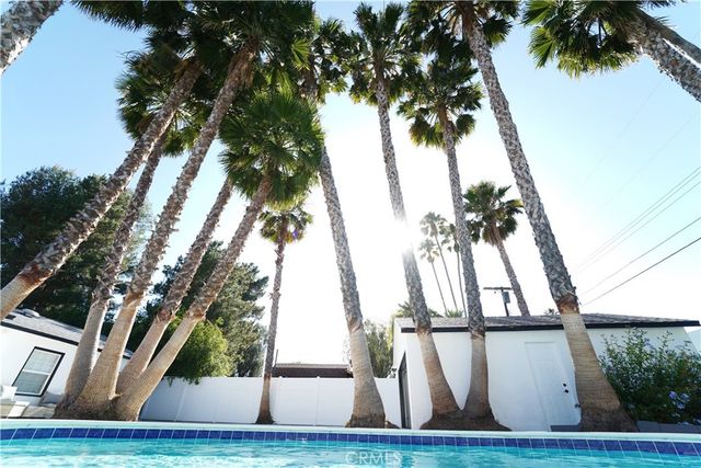 18635 Lanark, Reseda, CA 91335