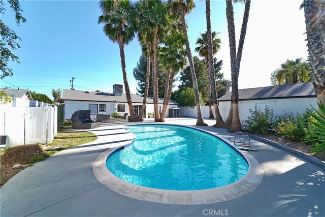 18635 Lanark, Reseda, CA 91335