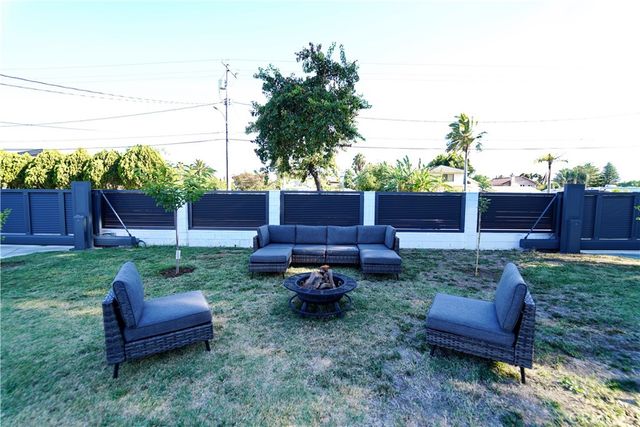 18635 Lanark, Reseda, CA 91335