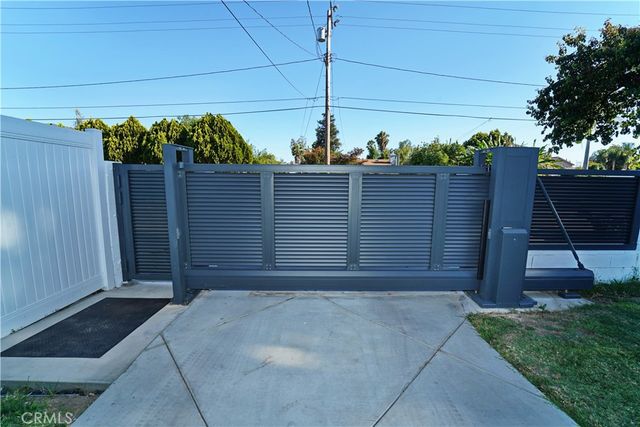 18635 Lanark, Reseda, CA 91335
