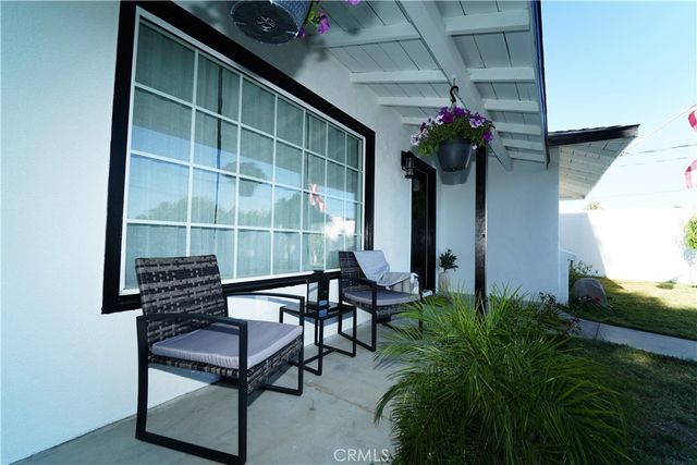 18635 Lanark, Reseda, CA 91335