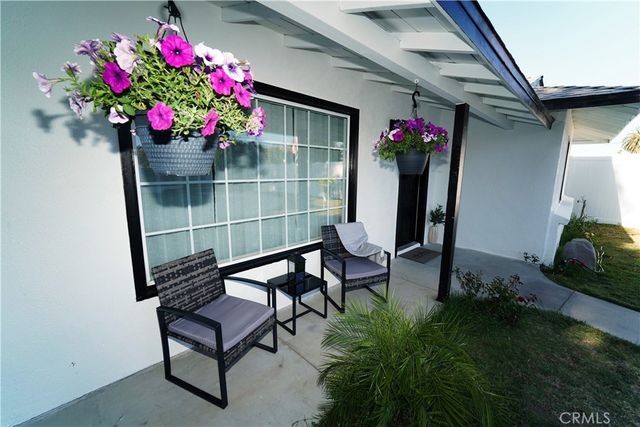 18635 Lanark, Reseda, CA 91335