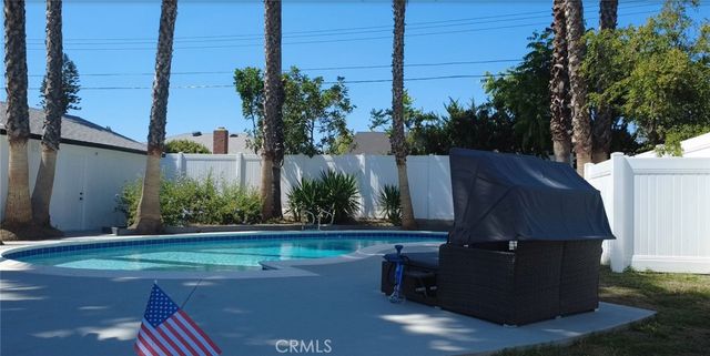 18635 Lanark, Reseda, CA 91335