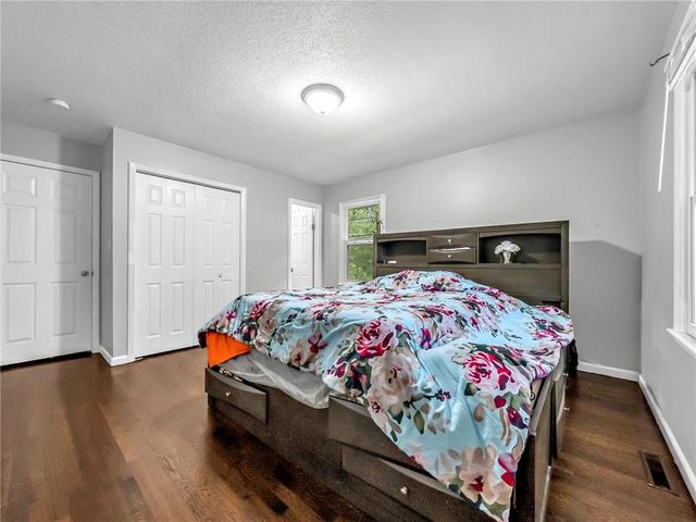 11805 Fuller Avenue, Kansas City, MO 64134