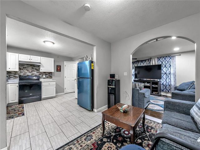 11805 Fuller Avenue, Kansas City, MO 64134